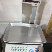 فروش ترازو مارک کارین و ۲عدد محک قدیمی