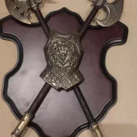 تابلو تبر       گلدان گل مصنوعی