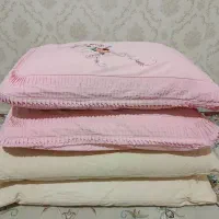 بالشت پر  چهار عدد