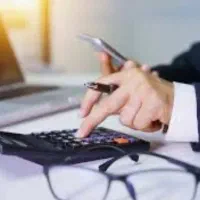 حسابدار و حسابرس مسلط به سیستم حسابداری آسان