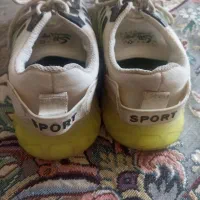 کفش کتونی اسپورت|کیف، کفش، کمربند|بومهن, |دیوار