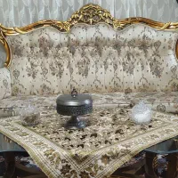 دو دست مبل سلطنتی و راحتی بسیار زیبا