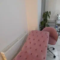 تخت مژه وآرایشگاه