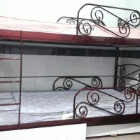 تخت دونفری فلزی خیلی محکم و سالم