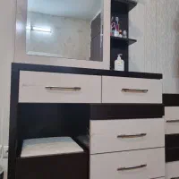 فروش تخت خواب، کمد آرایشی و تشک