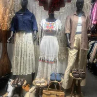 فروشنده خانم نیمه وقت