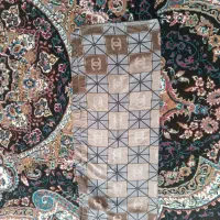 یک گونی لباس|لباس|رباط‌کریم, رباط‌کریم|دیوار