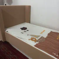 سرویس تخت و کمد و ویترین