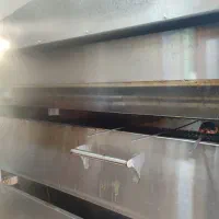 نیروی کار آقا برای رستوران