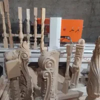 تولید پایه صراحی نرده چوبی مبل خراطی منبت پرس گرم