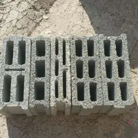 کارگر ساده برا کار در کارخانه بلوک