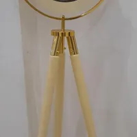 ساعت پایه دار مدل تلسکوپی