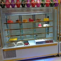 یخچال قنادی