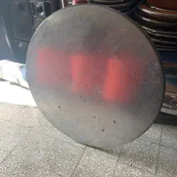 میز گزد گالوانیزه با پایه استیل ۱۲۰ (نو)