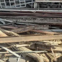 خریدضایعات آهن و درب وپنجره ساختمانی در محل