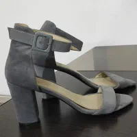 دو جفت کفش مجلسی بفروش می رسد