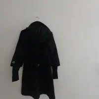 دوعدد پالتو درحدنو|لباس|رباط‌کریم, رباط‌کریم|دیوار