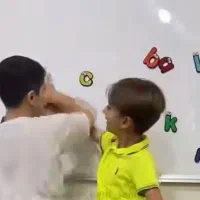 معلم زبان انگلیسی