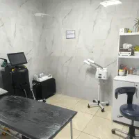 لیزر موهای زائد آقایان (توسط کادر پزشکی)