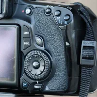 بدنه دوربین کانن Canon 60D|دوربین عکاسی و فیلم‌برداری|تهران, اختیاریه|دیوار