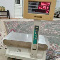 ترازو ۳۰ کیلویی محک تمیز و سالم|فروشگاه و مغازه|مشهد, شهید معقول|دیوار