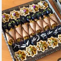 سفارش انواع حلوا وخرما پذیرفته میشود