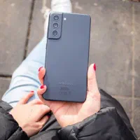 سامسونگ s21 fe با حافظه 256 و رم 8 گیگابایت