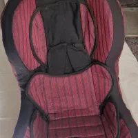 صندلی کودک در حد نو