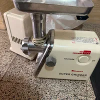 دو عدد چرخ گوشت و یک عدد سرخکن