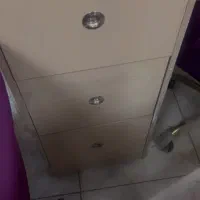 وسایل و لوازم ارایشگاه میز ناخن و صندلی|آرایشگاه و سالن‌های زیبایی|تهران, صادقیه|دیوار