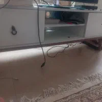 میز ال سی دی سالم در حد نو