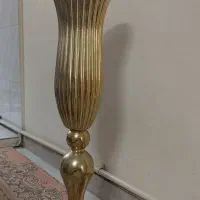 گلدان کنار سالنی