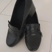کفش سایز ۳۸