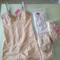 گن یکسره|لباس|تهران, دبستان|دیوار