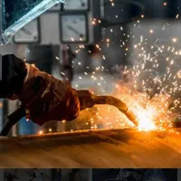 جوشکاری سیار وساخت سایه بان های مدرن