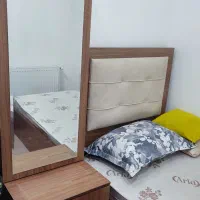 تخت و‌ کمد و آینه مخمل شرکتی