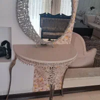 آینه و میز