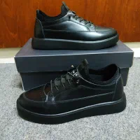 کفش کتونی/برند ریبورن/|کیف، کفش، کمربند|اندیشه, اندیشه فاز ۳|دیوار