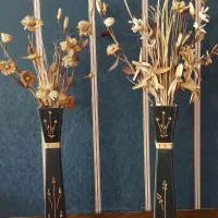 دو عدد گلدان و گل مصنوعی