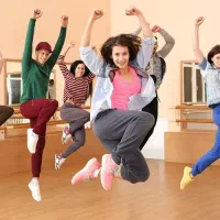 کلاس های رقص گروهی و خصوصی