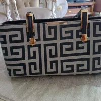 کیف|کیف، کفش، کمربند|رشت, گلزاران|دیوار