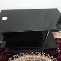 معاوضه میزتلویزیون متحرک چرخدار سالم بابرنج محلی|میز تلویزیون|رشت, حمیدیان|دیوار