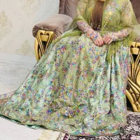 ۶دست لباس محلی فقط سه میلیون تومن