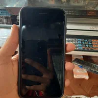 اپل iPhone 8 Plus با حافظهٔ ۶۴ گیگابایت
