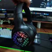 هدفون اونیکوما مدل x7pro سالم|قطعات و لوازم جانبی رایانه|اصفهان, دارک|دیوار