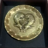 بشقاب قلمزنی برنجی طرح شیر مات