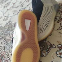 کفش adidas،yeezy اصل،اورجینال و باکیفیت عالی|کیف، کفش، کمربند|کرمانشاه, |دیوار