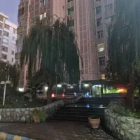 شهرک غرب۱۳۰متر۲خواب(مجتمع مسکونی ارغوان)