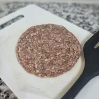 برگر ذغالی دست ساز100% گوشت گرم