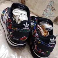 کتونی اورجینال آدیداس ZX700 پرچمی سایز ۴۰دوسوم|کیف، کفش، کمربند|تهران, شکوفه (عبدل آباد)|دیوار